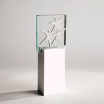 Trophée verre design & Triade - Totem