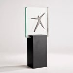 Trophée verre & bois avec sculpture Monotriade