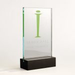Trophée verre avec logo en couleurs