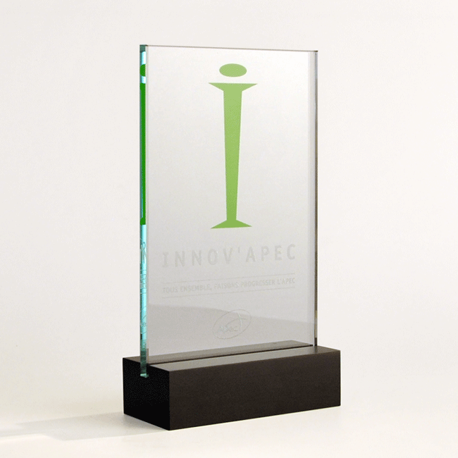 Trophée verre personnalisé fabrication